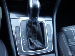 Volkswagen Golf pilnas