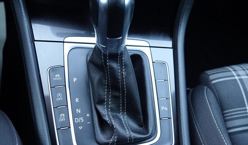 Volkswagen Golf pilnas