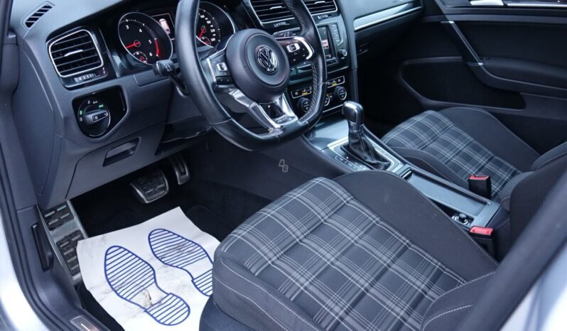 Volkswagen Golf pilnas