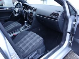 Volkswagen Golf pilnas