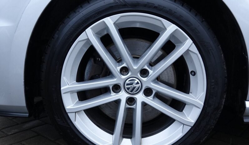 Volkswagen Golf pilnas