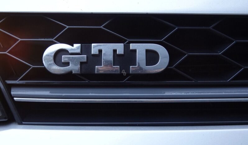 Volkswagen Golf pilnas