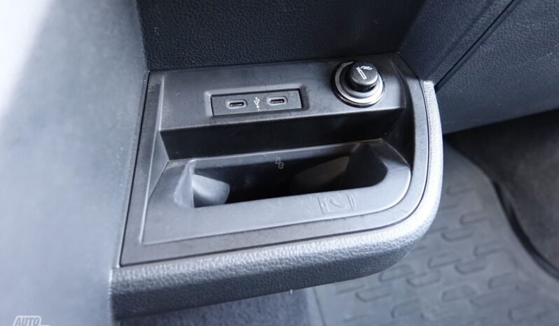 Volkswagen Multivan pilnas