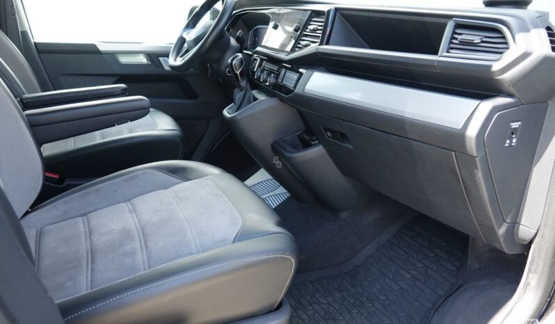 Volkswagen Multivan pilnas