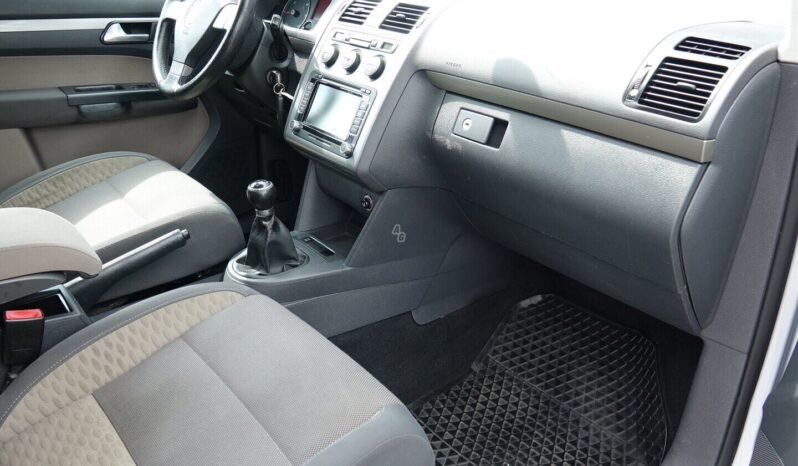 Volkswagen Touran pilnas