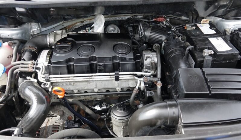 Volkswagen Touran pilnas