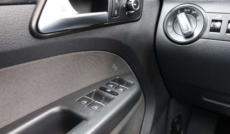 Volkswagen Touran pilnas