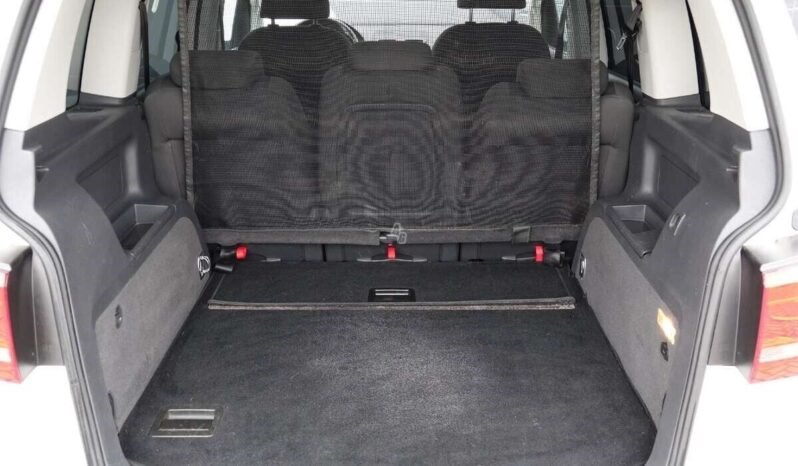 Volkswagen Touran pilnas