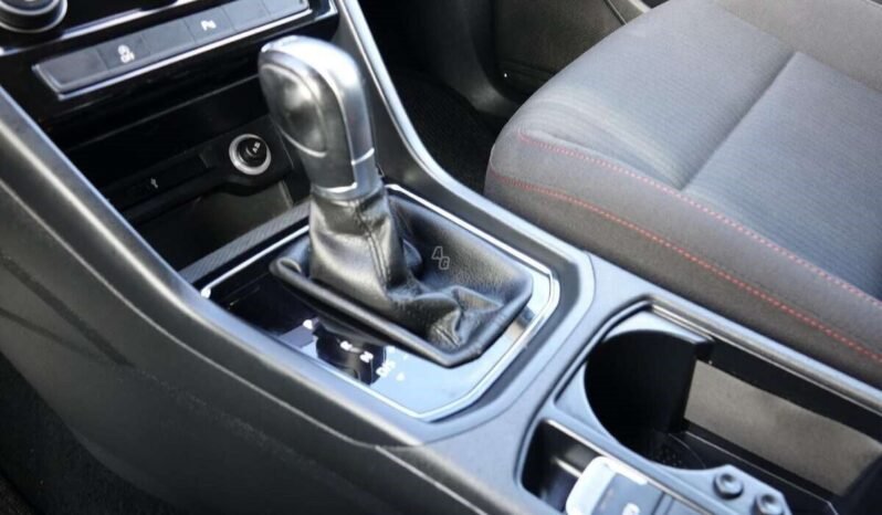 Volkswagen Touran pilnas