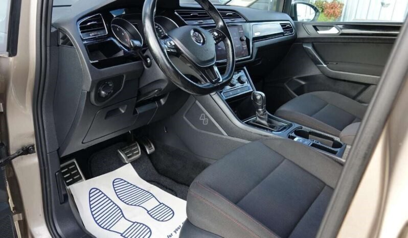 Volkswagen Touran pilnas