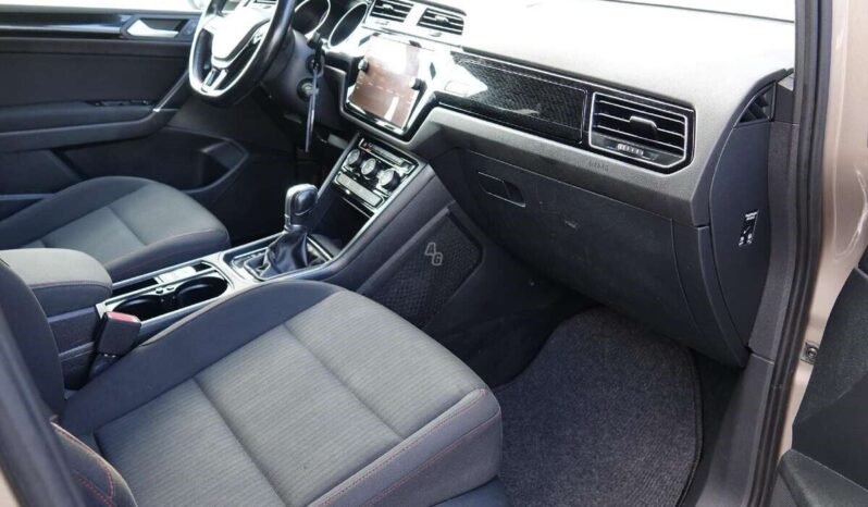 Volkswagen Touran pilnas