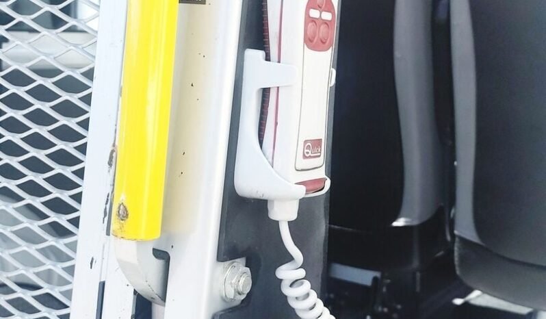 Volkswagen Transporter pilnas