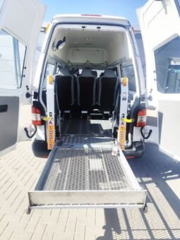 Volkswagen Transporter pilnas