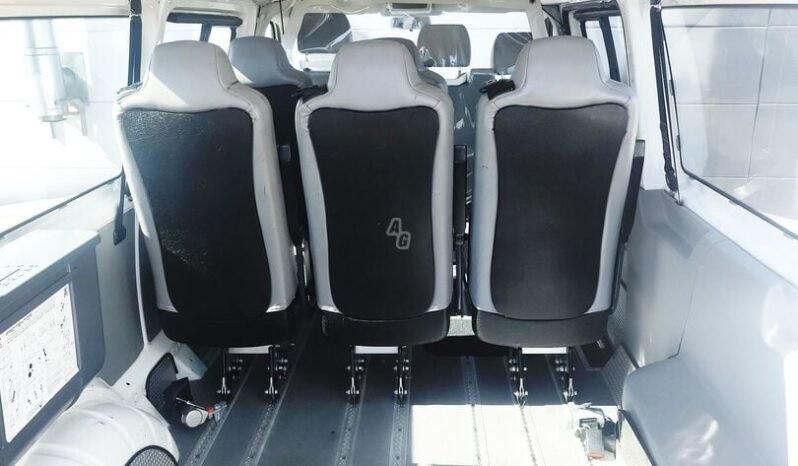 Volkswagen Transporter pilnas