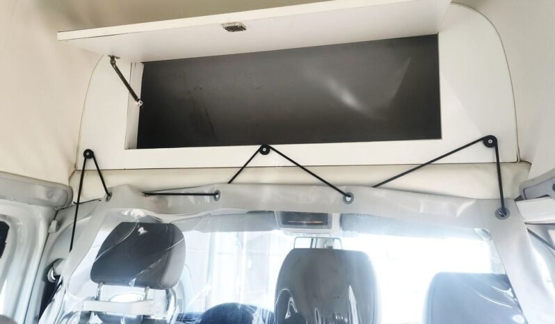 Volkswagen Transporter pilnas