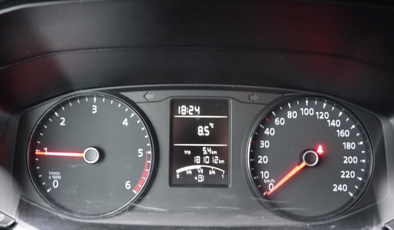 Volkswagen Transporter pilnas