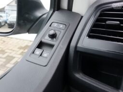 Volkswagen Transporter pilnas