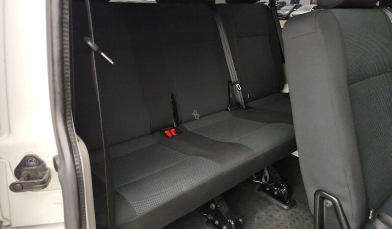 Volkswagen Transporter pilnas