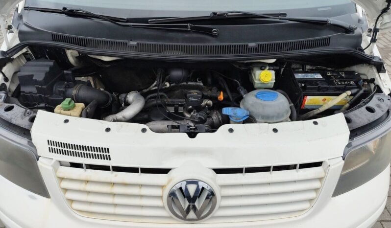 Volkswagen Transporter pilnas