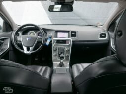 Volvo V60 pilnas