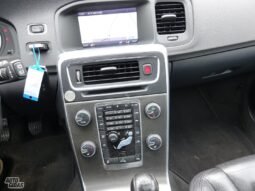 Volvo V60 pilnas
