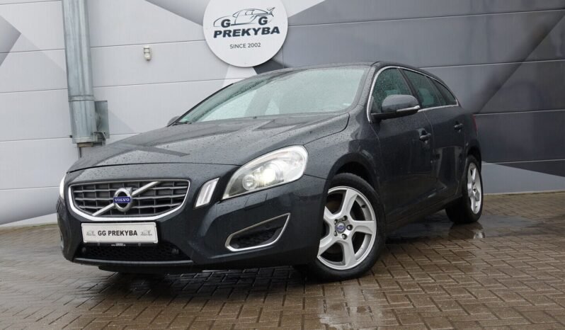 Volvo V60 pilnas
