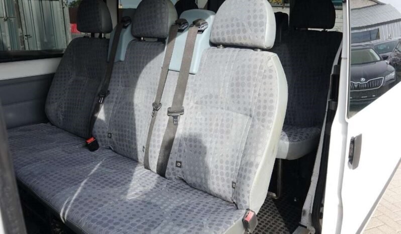 Ford Transit pilnas