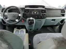 Ford Transit pilnas