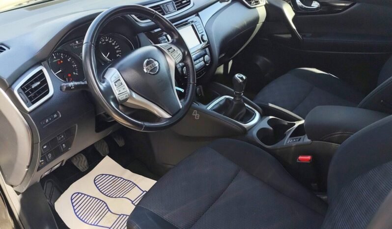 Nissan Qashqai pilnas