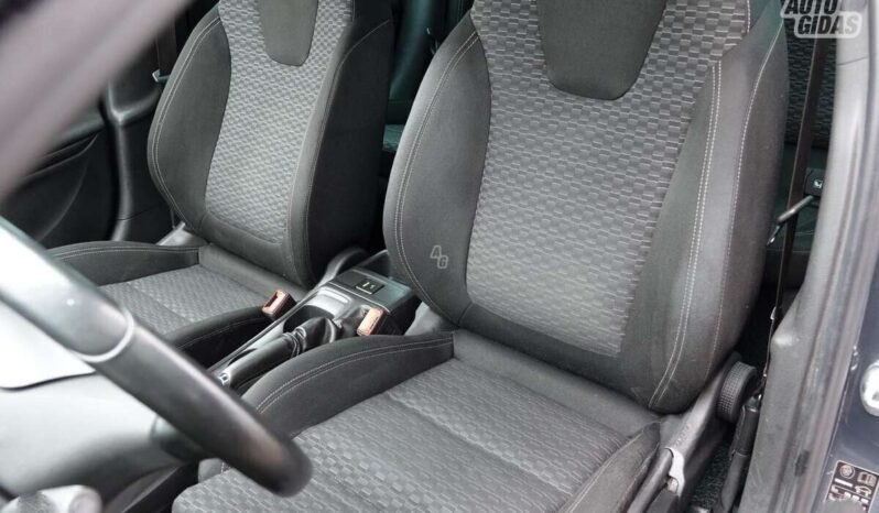 Opel Astra pilnas