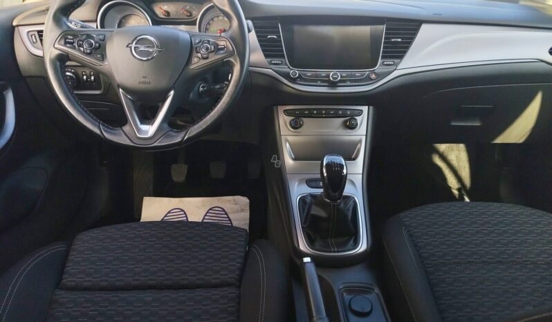 Opel Astra pilnas