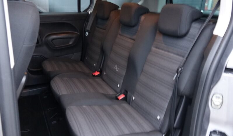 Opel Combo pilnas