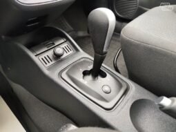 Opel Corsa pilnas