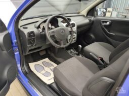 Opel Corsa pilnas