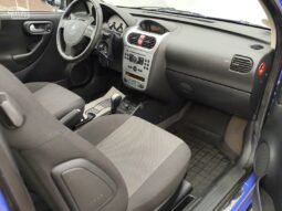 Opel Corsa pilnas
