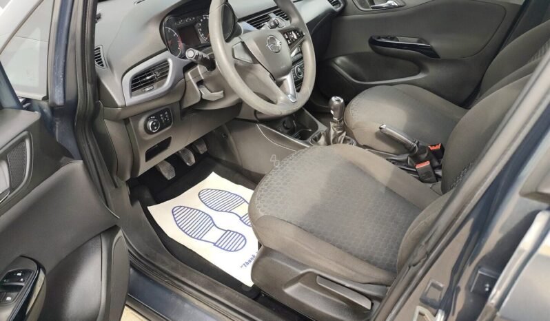 Opel Corsa pilnas