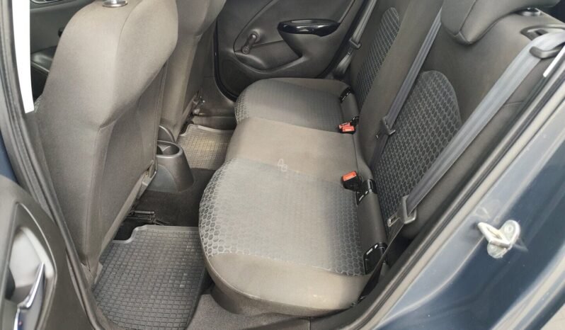 Opel Corsa pilnas