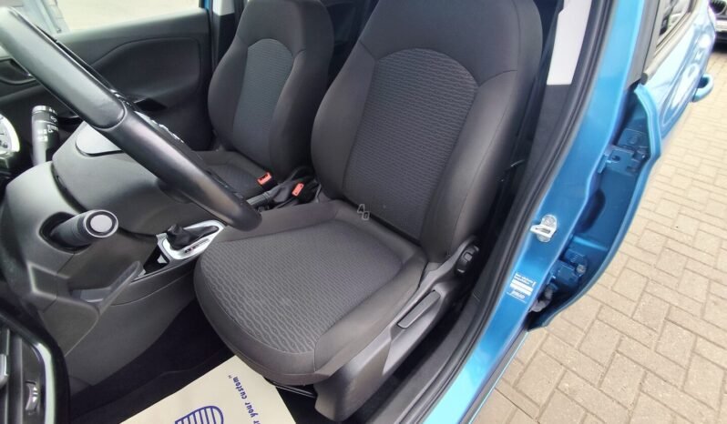 Opel Corsa pilnas