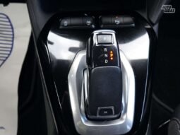Opel Corsa pilnas
