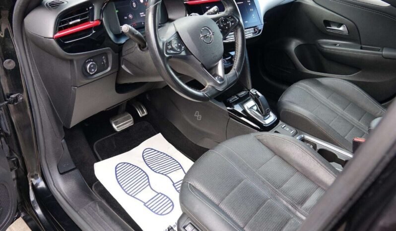 Opel Corsa pilnas