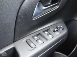 Opel Corsa pilnas