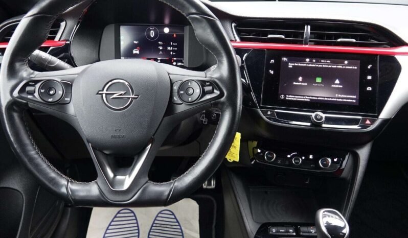 Opel Corsa pilnas