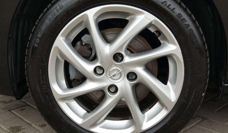 Opel Corsa pilnas