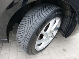 Opel Corsa pilnas