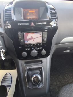 Opel Zafira pilnas