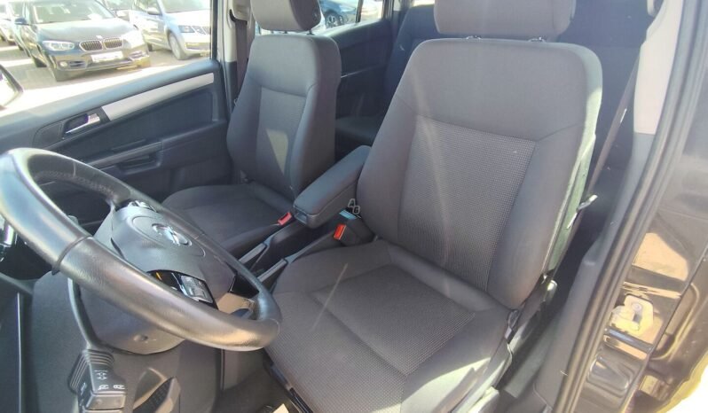 Opel Zafira pilnas
