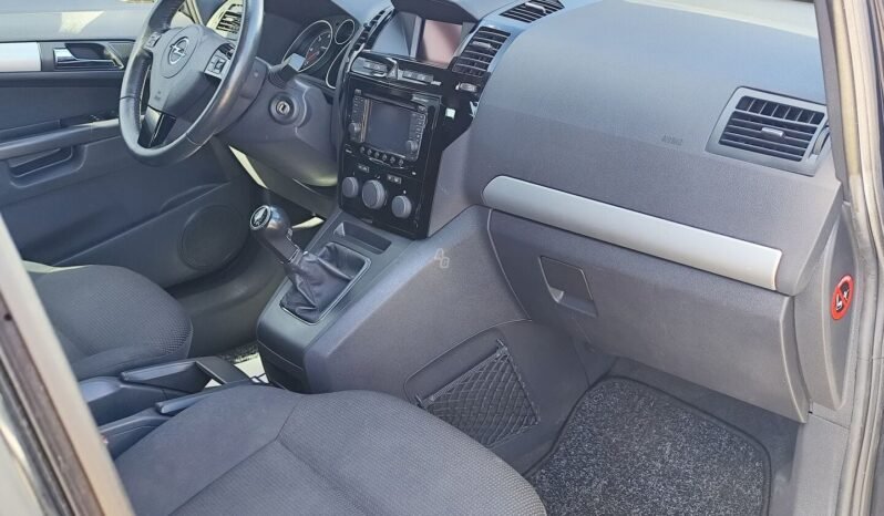 Opel Zafira pilnas
