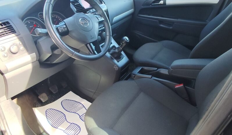 Opel Zafira pilnas