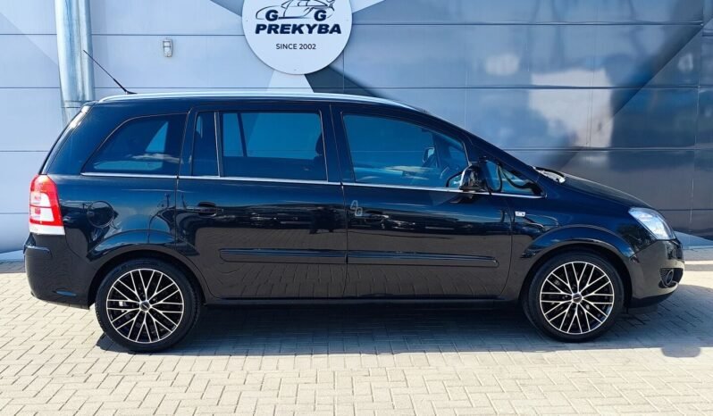 Opel Zafira pilnas