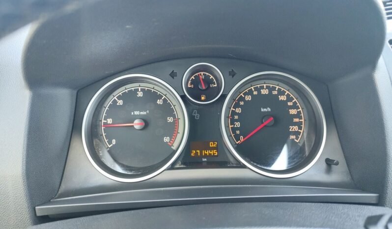 Opel Zafira pilnas